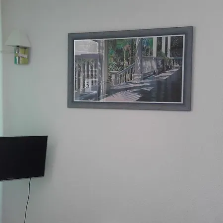 Apartment Heliopolis C 30 *